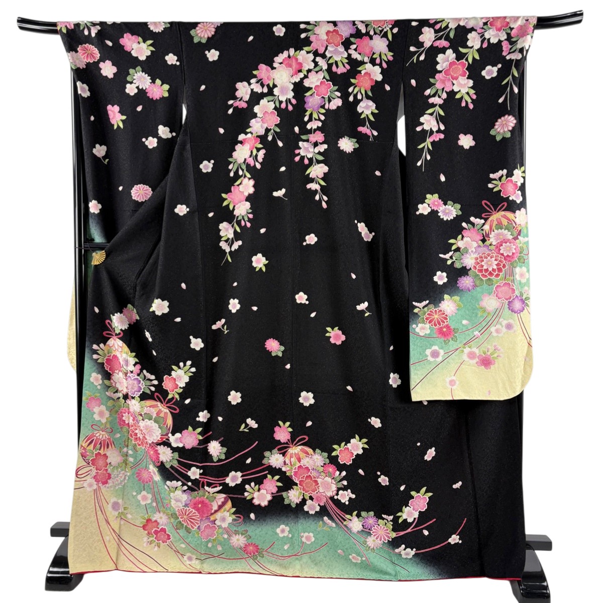 【美品】 振袖 身丈172cm 裄丈70cm L 袷 薬玉 桜 金通し 金彩 黒 正絹 名品 【中古】