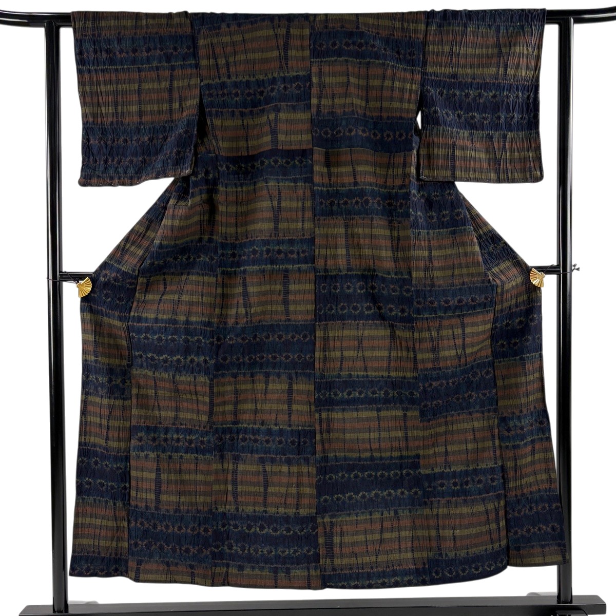 【美品】 小紋 身丈152.5cm 裄丈60cm S 単衣 紬地 段縞 幾何学模様 絞り 紺色 正絹 秀品 【中古】