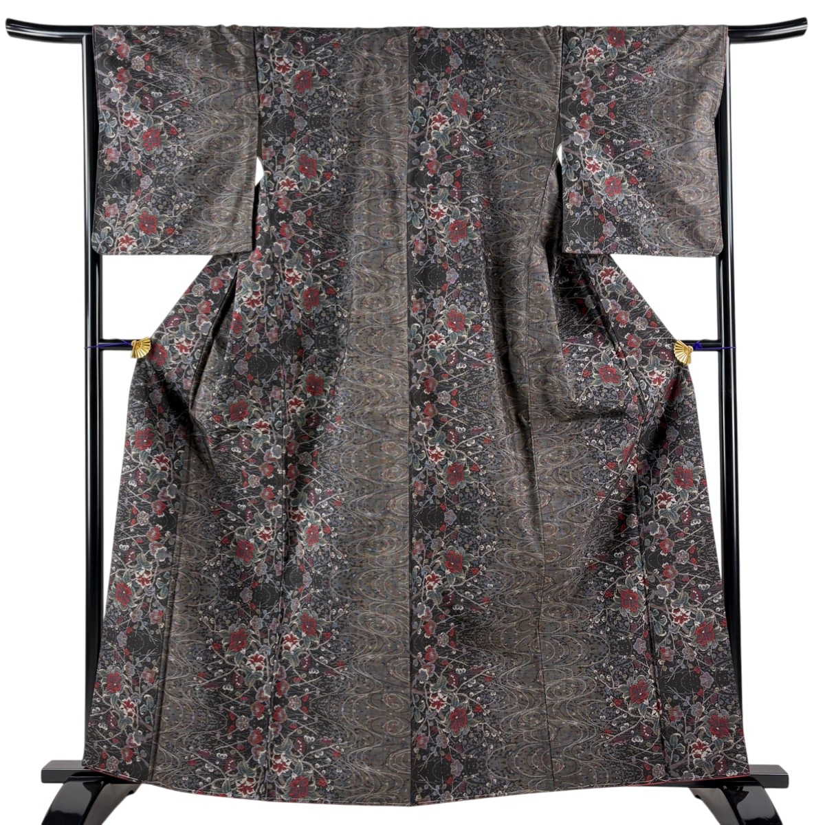 【美品】 紬 身丈163cm 裄丈66cm M 袷 草花 流水 灰紫 正絹 名品 【中古】