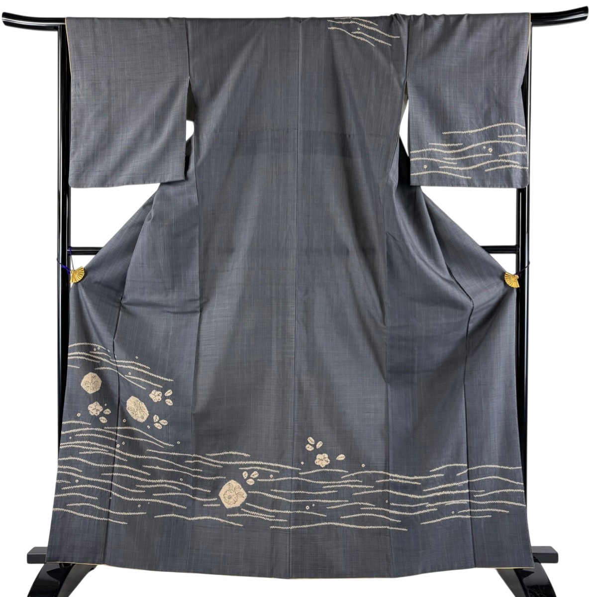 訪問着 身丈165.5cm 裄丈66.5cm M 袷 紬地 草花 波 絞り 灰色 正絹 秀品 【中古】