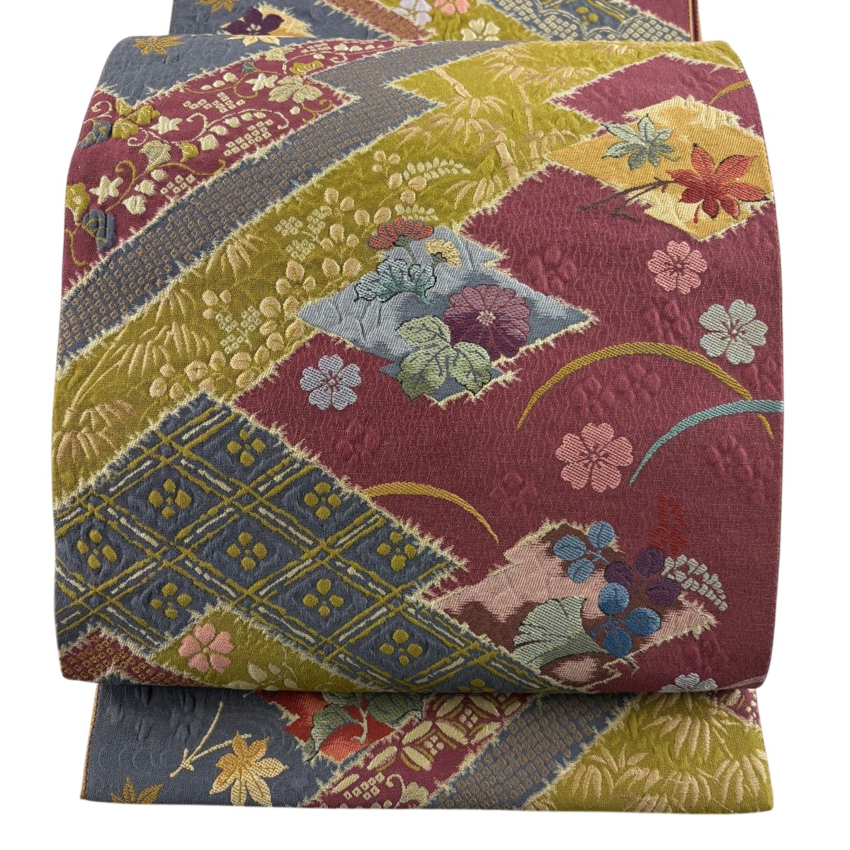 【美品】 袋帯 秀品 松皮照葉薫花 赤紫 六通 正絹 【中古】
