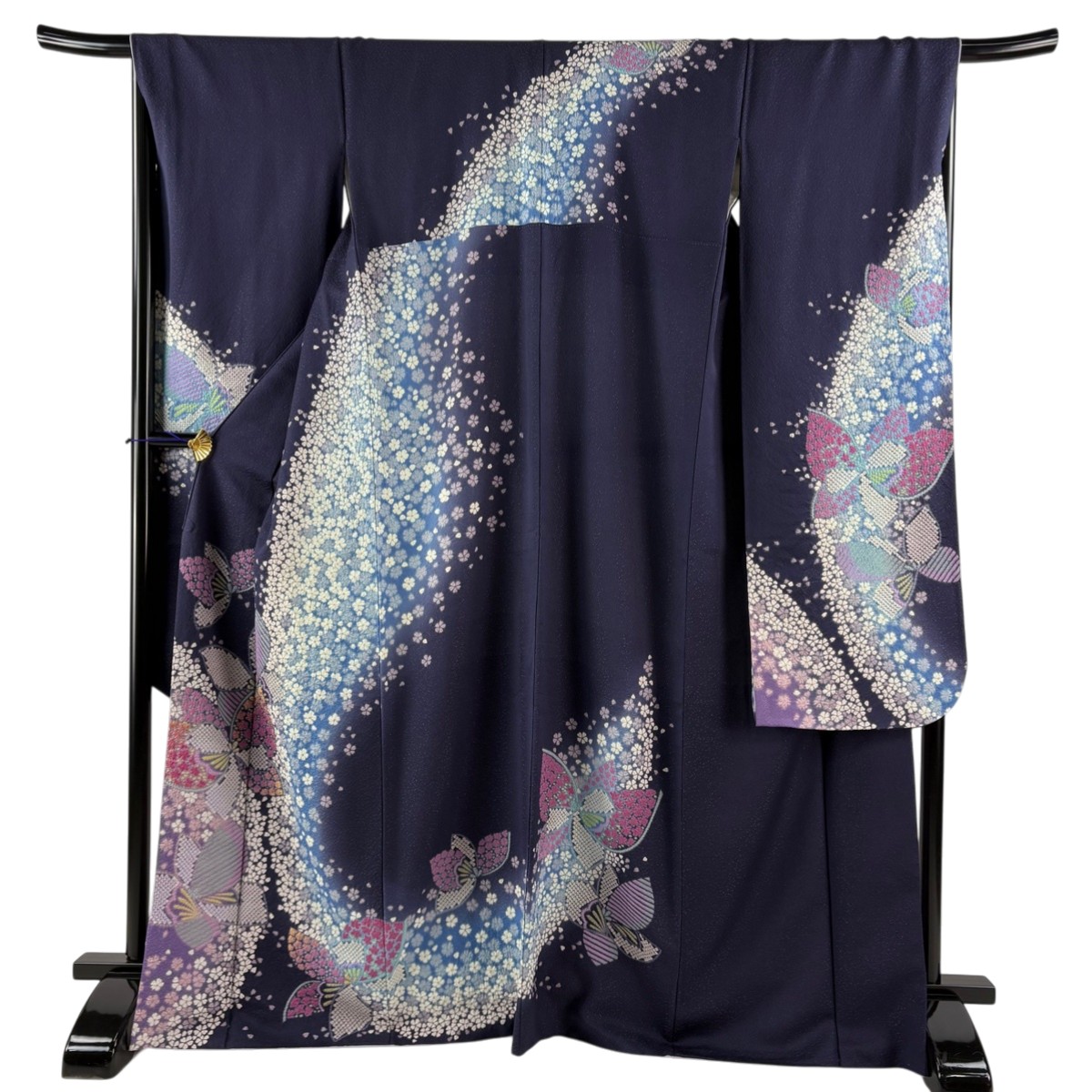 【美品】 振袖 身たけ169糎 裄丈68糎 L 袷 蝶 桜 銀通し 絞り 濃紫 正絹 珠玉 【中古】