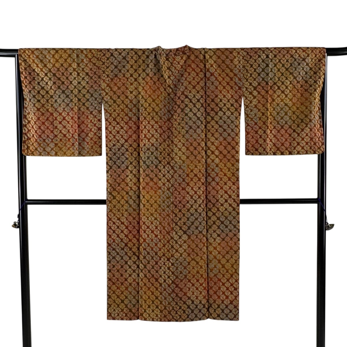 【美品】 道行 身丈114cm 裄丈68cm L 紬地 流彩絞り 和装コート へちま衿 落款あり 幾何学 絞り 赤茶 正絹 秀品 【中古】