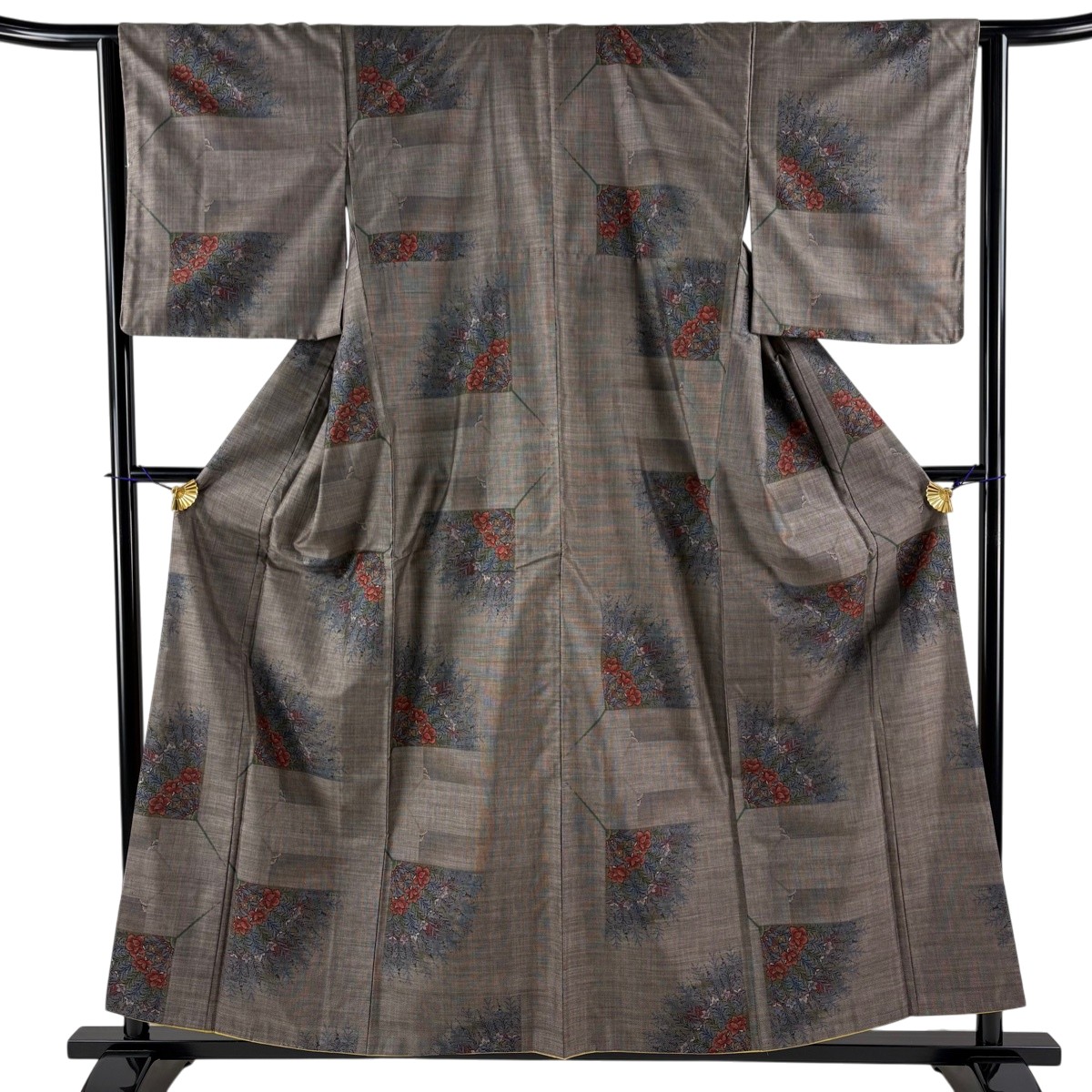 【美品】 紬 身丈157.5cm 裄丈63.5cm S 袷 草花 焦茶色 正絹 秀品 【中古】