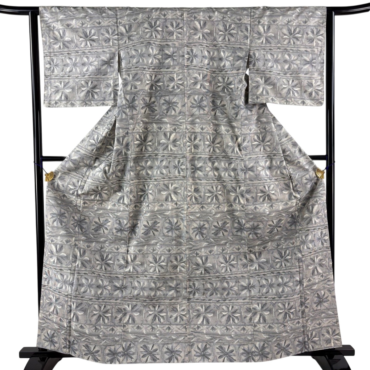 【美品】 紬 身丈164cm 裄丈63cm S 袷 花 幾何学 灰色 正絹 秀品 【中古】