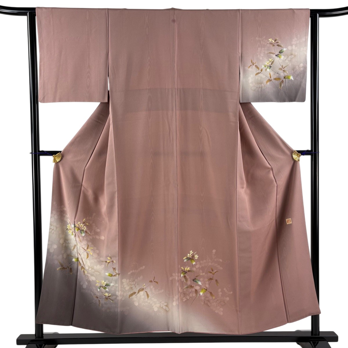 付下げ 身丈153cm 裄丈63cm S 袷 やまと 落款あり 草花 シルエット 金彩 ぼかし 薄小豆 正絹 秀品 一つ紋 【中古】