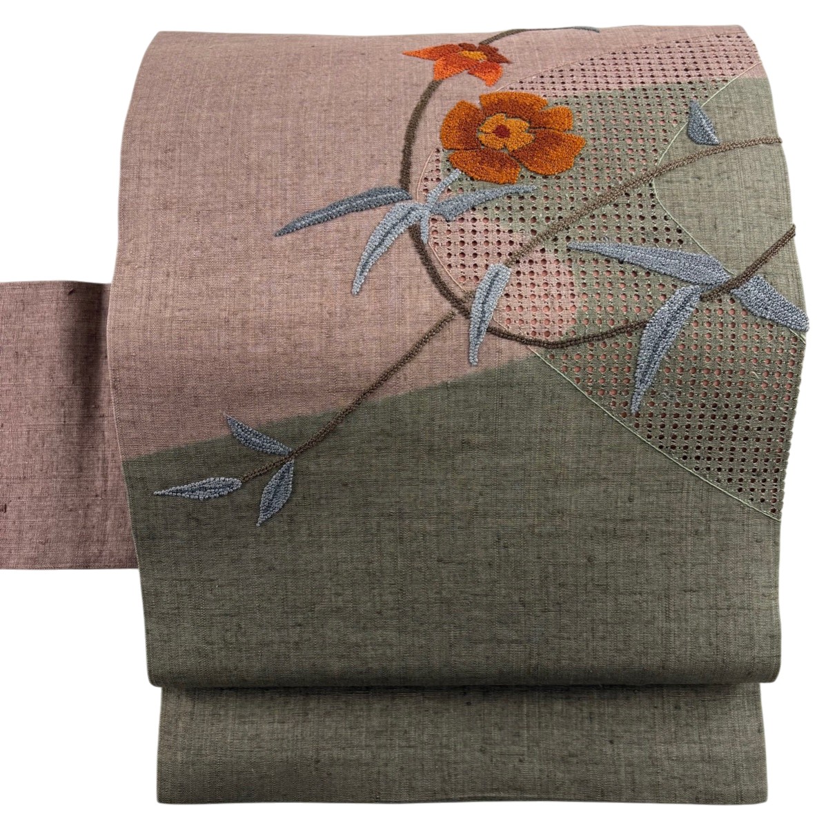 【美品】 名古屋帯 秀品 紬地 草花 霞 刺繍 灰茶 正絹 【中古】