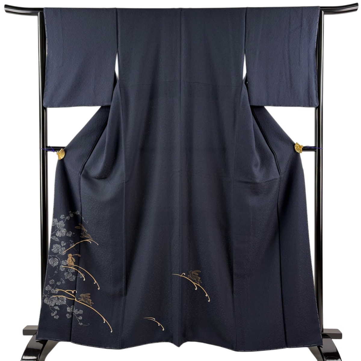 付下げ 身丈163.5cm 裄丈64cm M 袷 うさぎ 蔦 金銀彩 深緑 正絹 秀品 【中古】