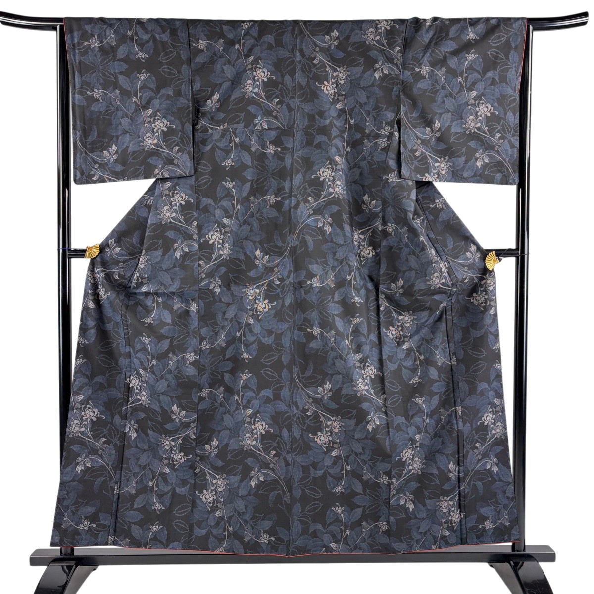 【美品】 大島紬 身丈158cm 裄丈65.5cm M 袷 都喜ヱ門 泥染 証紙あり 草花 墨色 正絹 逸品 【中古】