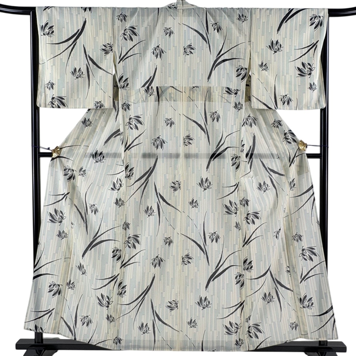 【美品】 小紋 身丈159cm 裄丈67cm M 薄物 絽 バチ衿 草花 縞 薄黄 正絹 秀品 【中古】