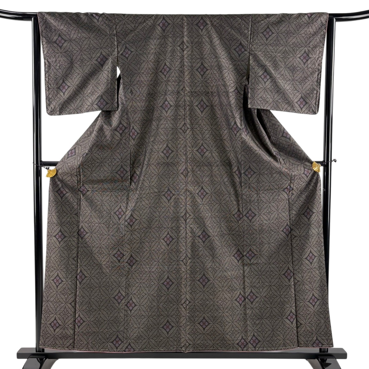 【美品】 小紋 身丈159cm 裄丈63.5cm S 袷 七宝 花菱 焦茶色 正絹 秀品 【中古】