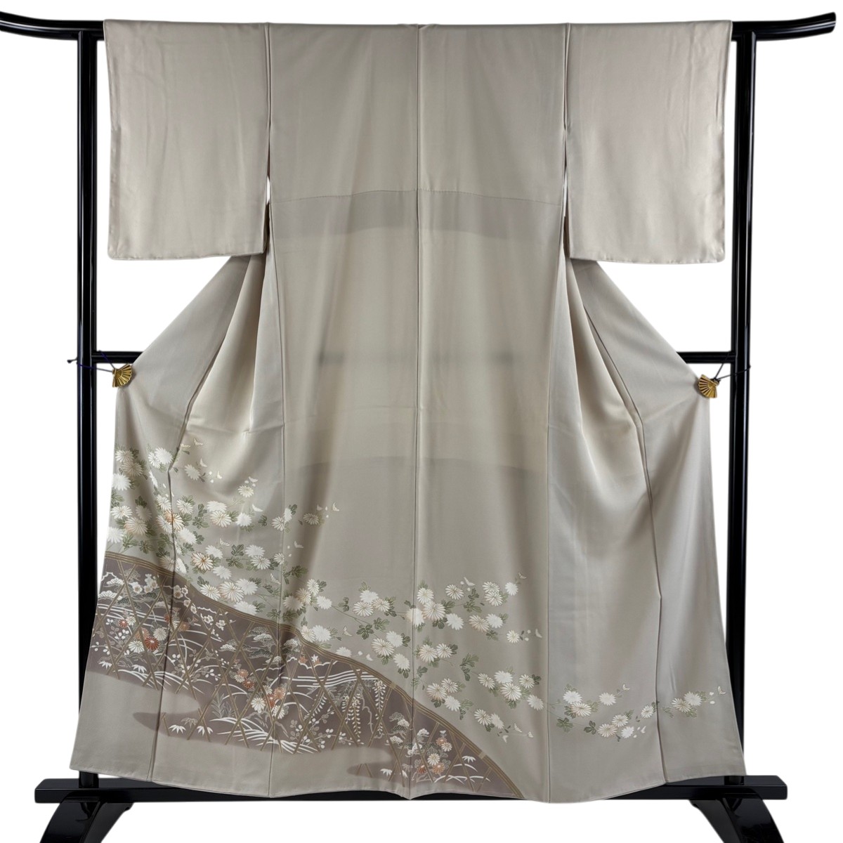 【美品】 色留袖 身丈158cm 裄丈62.5cm S 袷 菊 松竹梅 金糸 金彩 灰茶 正絹 秀品 【中古】