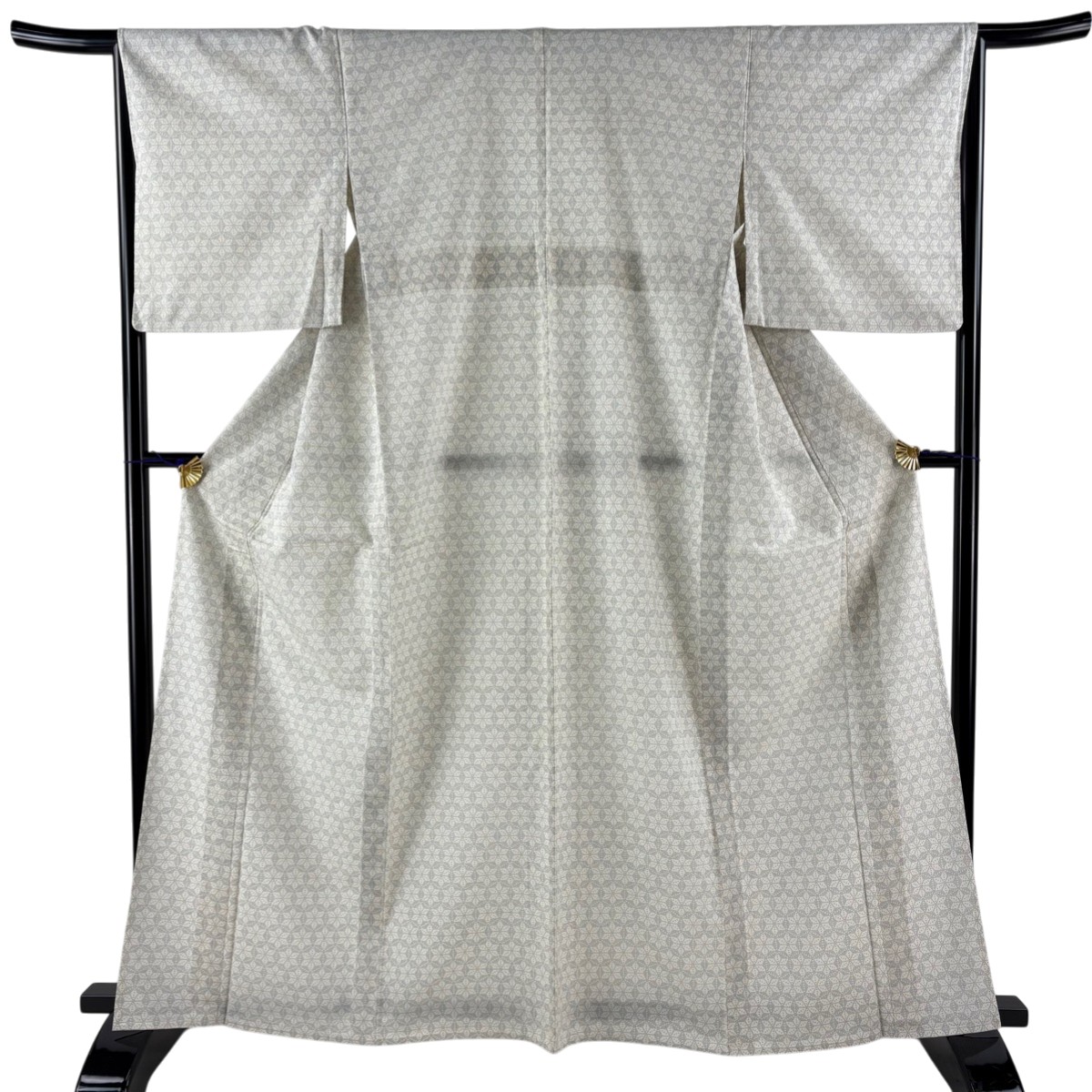 紬 身丈163cm 裄丈66cm M 単衣 麻の葉 灰白 正絹 秀品 【中古】