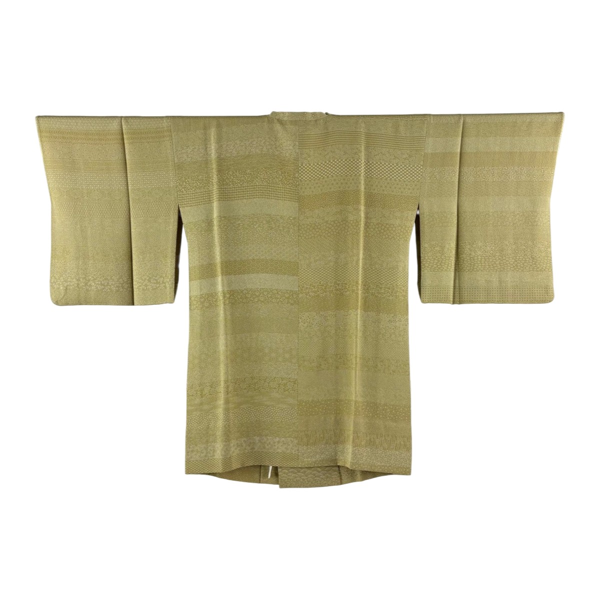 【美品】 道行 身丈89cm 裄丈64cm M 和装コート 角衿 落款あり 寄せ柄 花 鶯色 正絹 秀品 【中古】