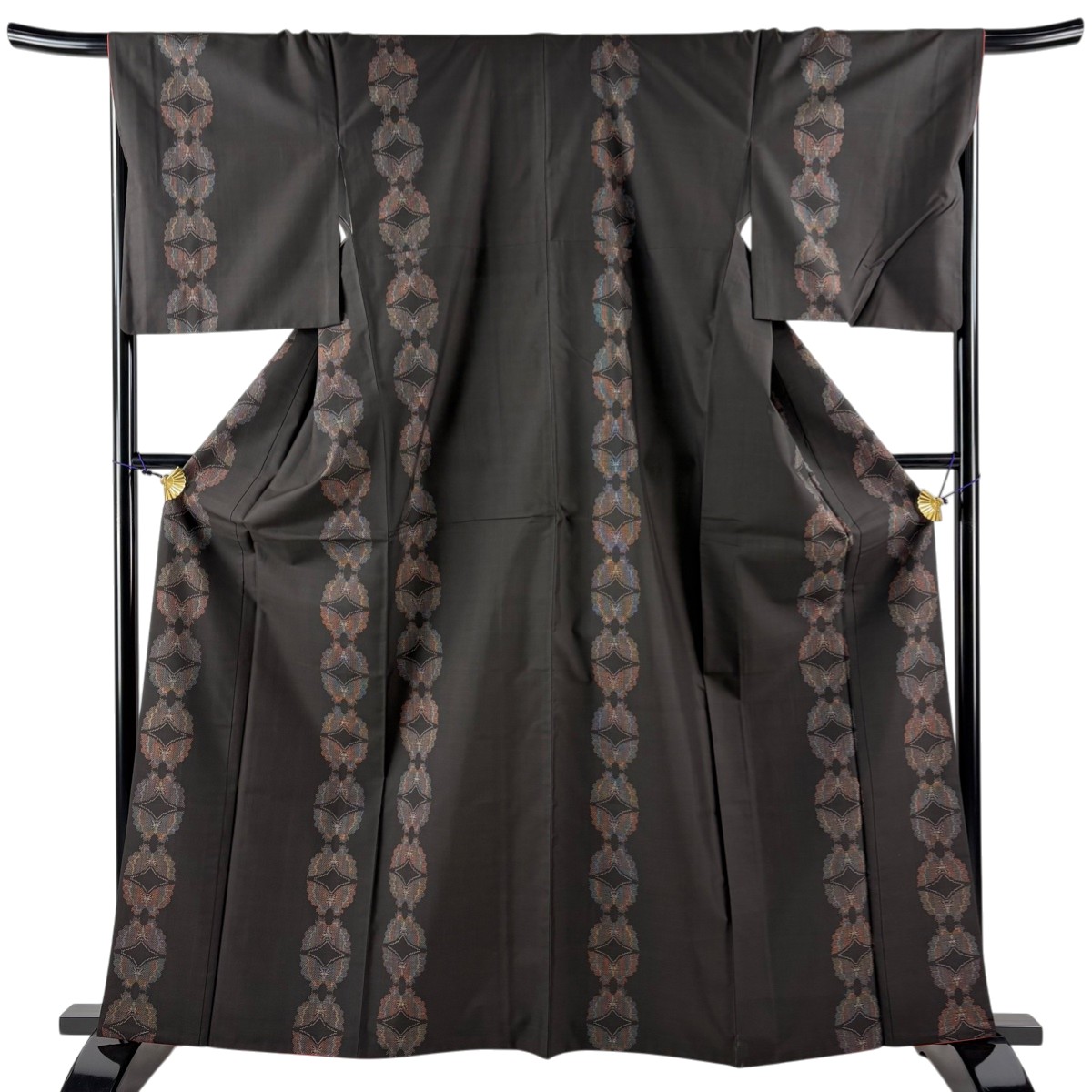【美品】 紬 身丈164.5cm 裄丈68cm L 袷 蝶 焦茶色 正絹 秀品 【中古】