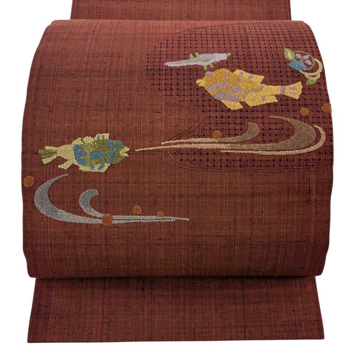 【美品】 開き名古屋帯 秀品 紬地 魚 霞 相良刺繍 汕頭刺繍 赤茶 正絹 【中古】
