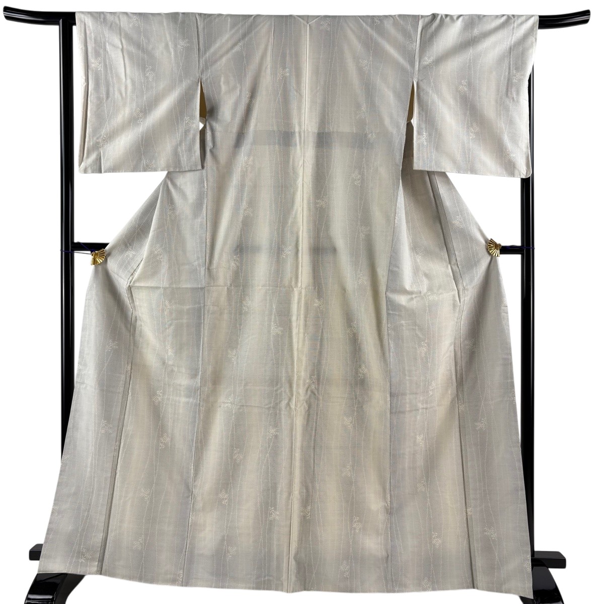 紬 身丈167cm 裄丈65.5cm M 袷 葉 縞 灰白 正絹 秀品 【中古】