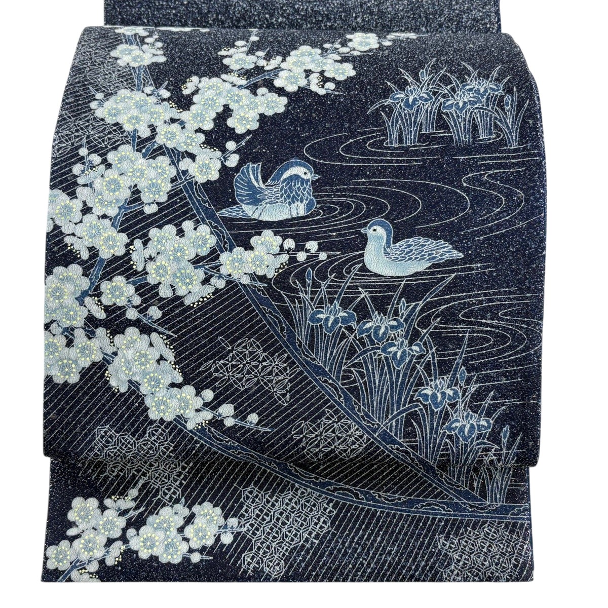 【美品】袋帯 秀品 落款あり 鴛鴦 枝梅 銀通し 藍色 お太鼓柄 正絹 【中古】