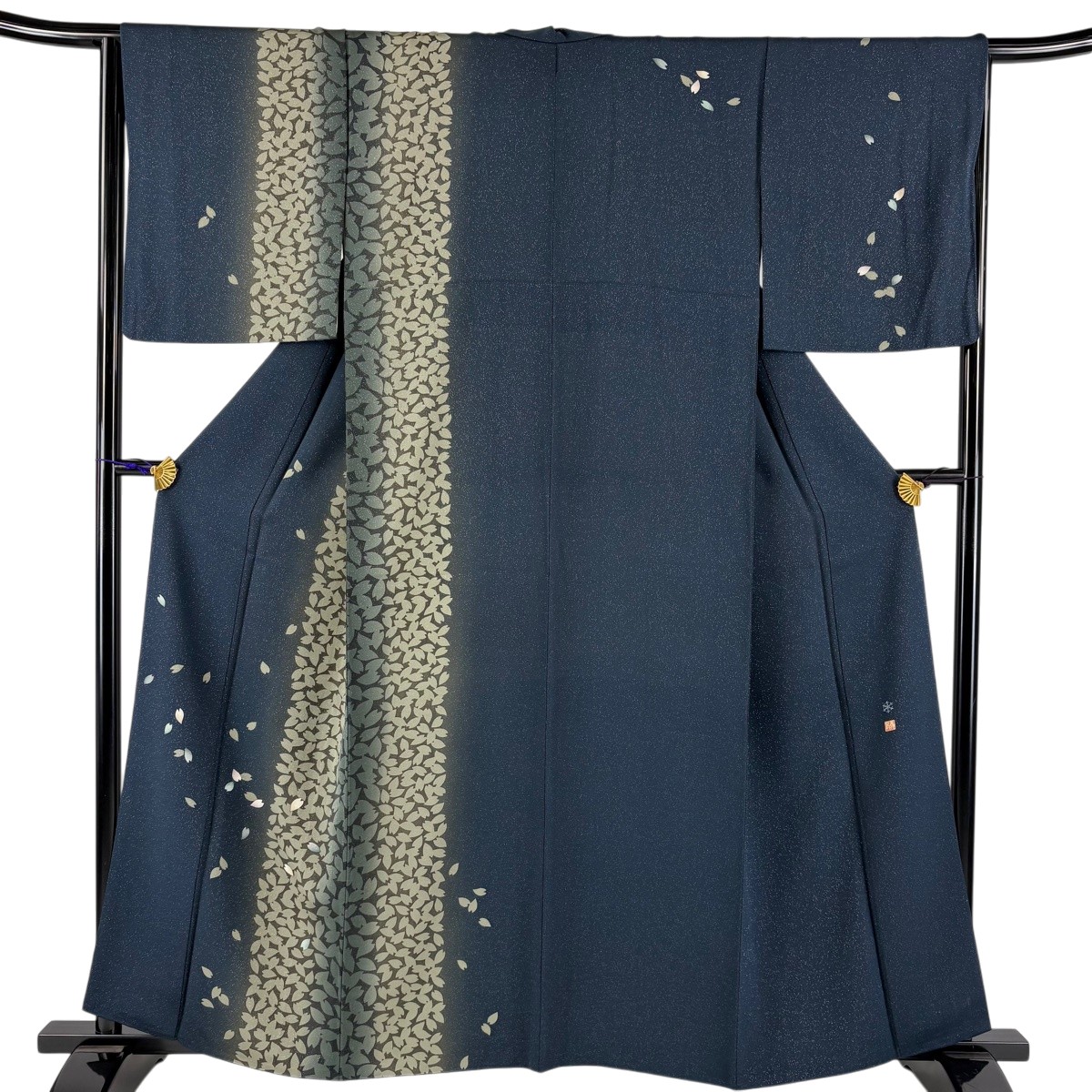 【美品】 付下げ 身丈160.5cm 裄丈65cm M 袷 落款あり 桜の花びら 銀通し ぼかし 紺色 正絹 名品 【中古】