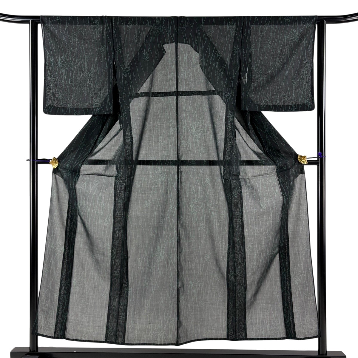 紬 身丈154cm 裄丈62.5cm S 薄物 夏紬 葉 黒 正絹 秀品 【中古】