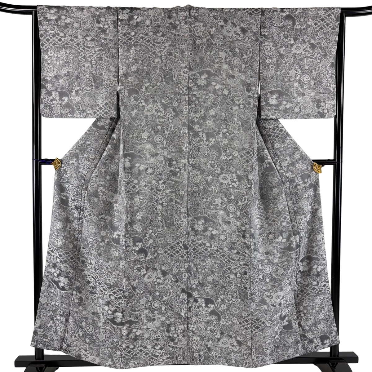 【美品】 小紋 身丈158cm 裄丈64cm M 袷 草花 紋意匠 灰色 正絹 名品 【中古】 12,994円