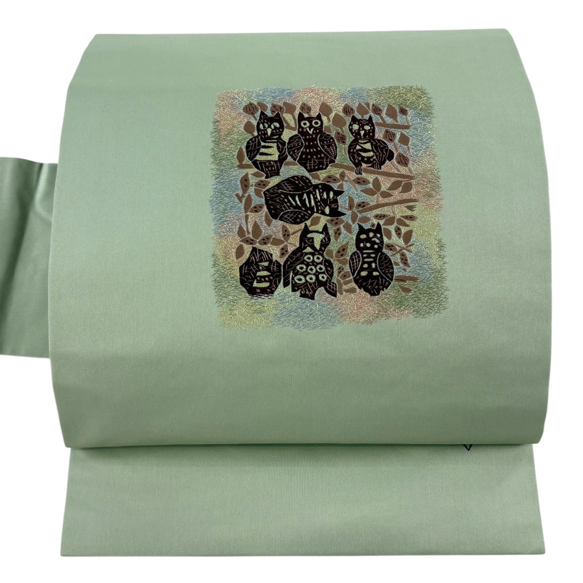 【美品】 名古屋帯 珠玉 名書きあり 木菟 枝葉 刺しゅう 薄緑 正絹 【中古】