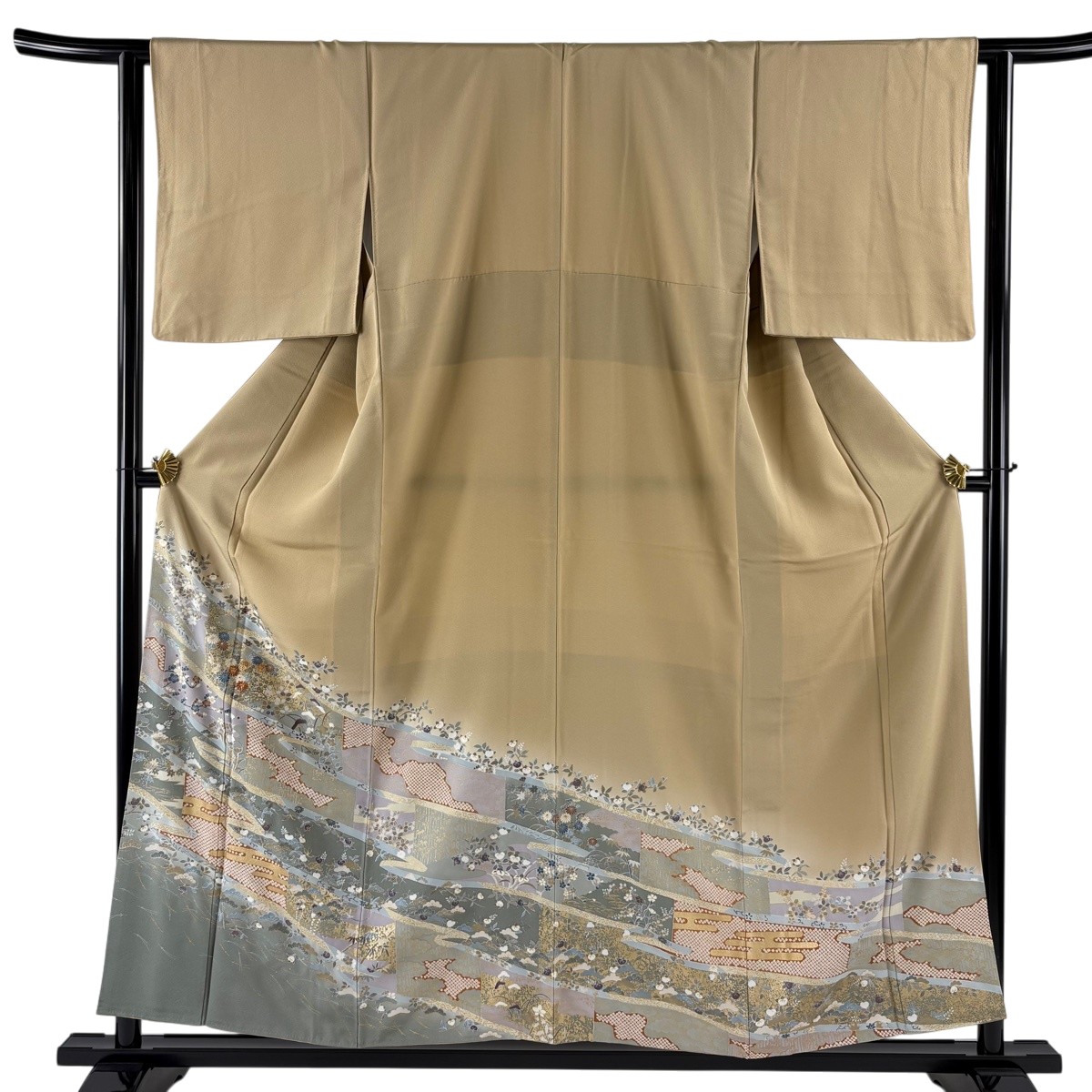 【美品】 色留袖 身丈155.5cm 裄丈63cm S 袷 菊 松竹梅 金糸 金彩 ベージュ 正絹 秀品 【中古】