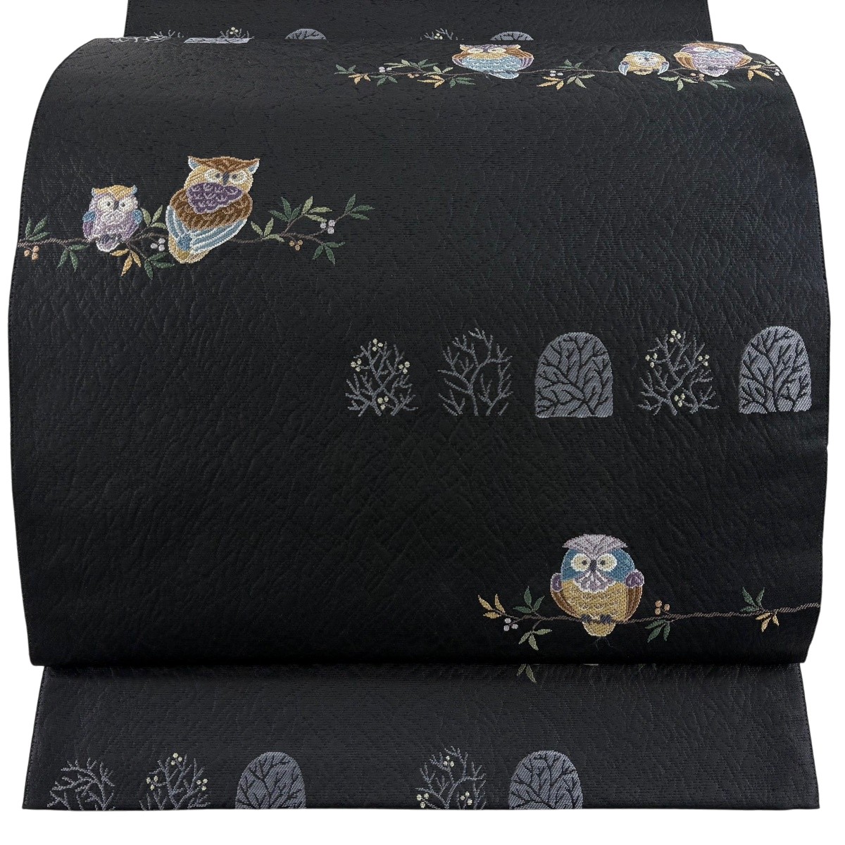 【美品】 袋帯 珠玉 森のつどい ふくろう 止まり木 黒 お太鼓柄 正絹 【中古】