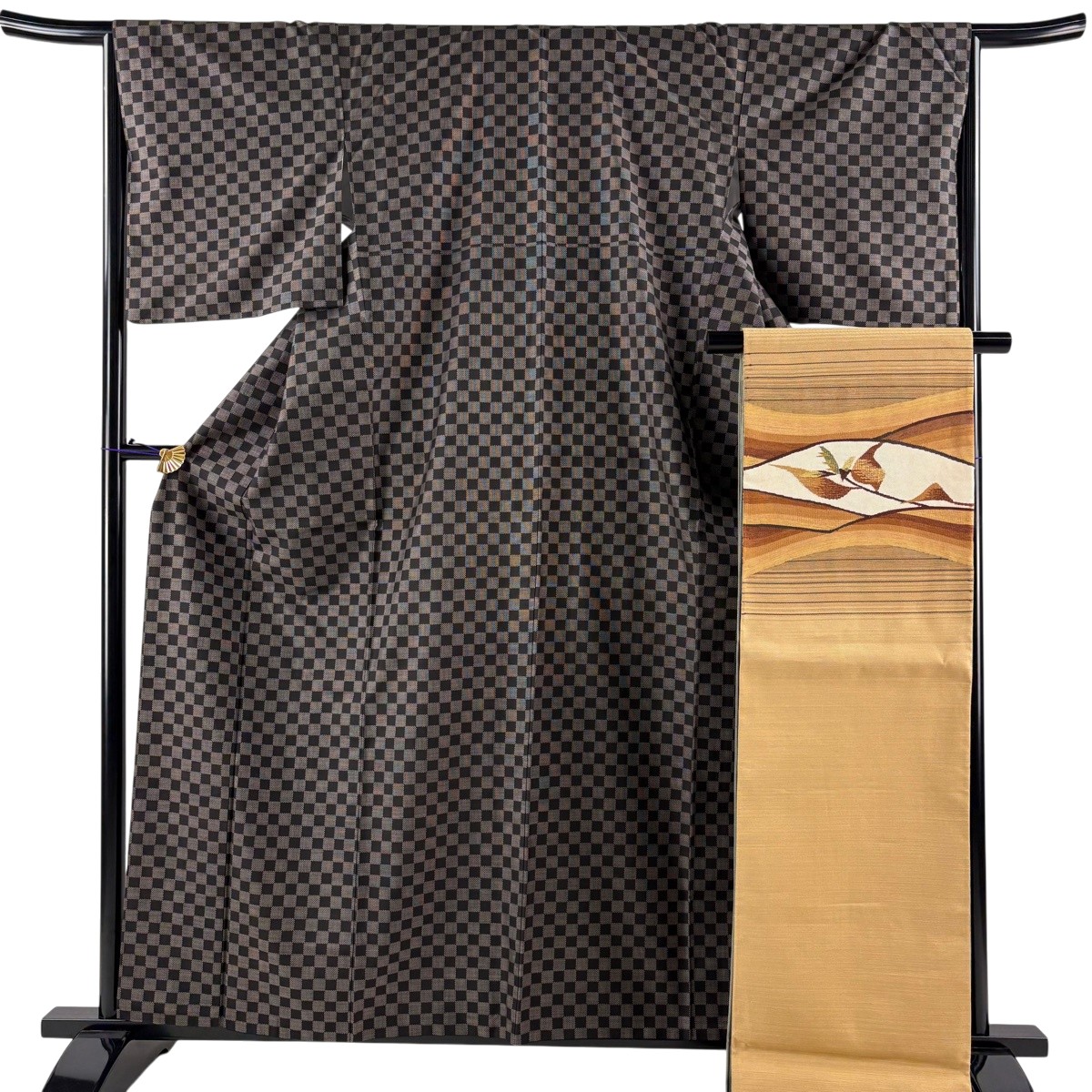 【美品】 紬 身たけ160.5糎 裄丈66糎 M 袷 袋帯仕掛ける 市松 焦茶色 正絹 秀品 【中古】