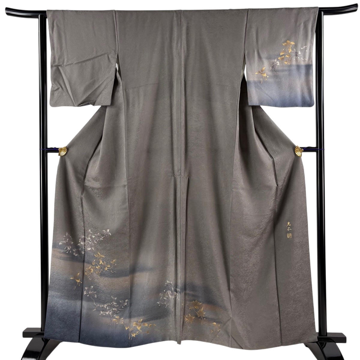 【美品】 付下げ 身丈160cm 裄丈64cm M 袷 和田光正 落款あり 葉と実 霞 金銀彩 灰色 正絹 逸品 【中古】