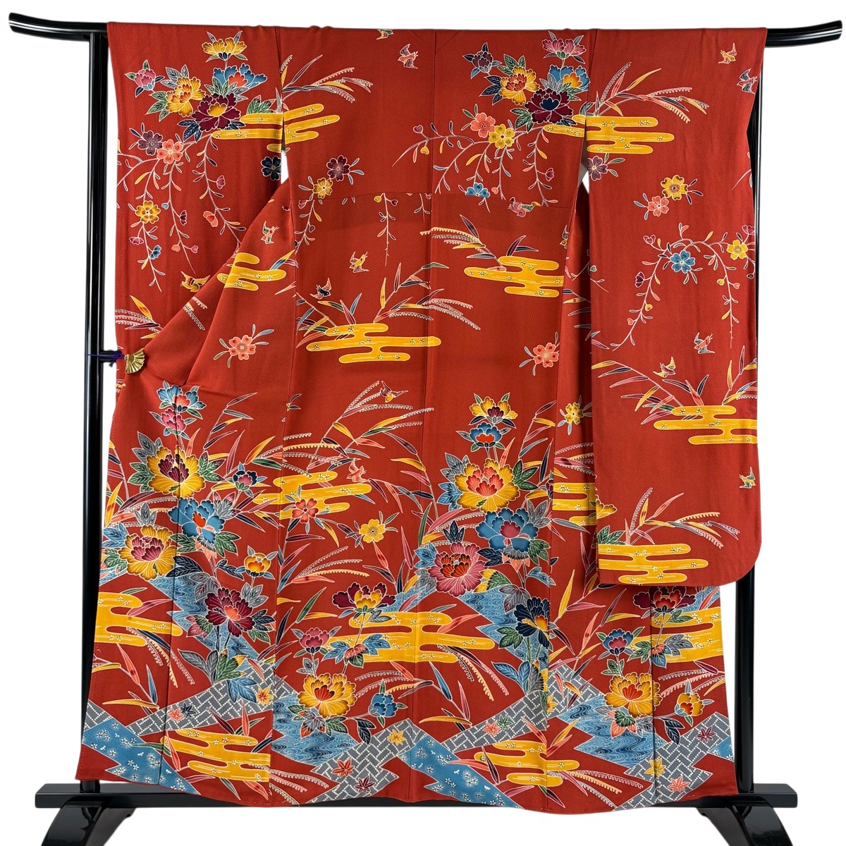 【美品】 振袖 身の丈157.5糎 裄丈64.5糎 M 袷 顕花植物 ヱ霞 クレープ ぼかし 緋色 正絹 名篇 【中古】 msp50
