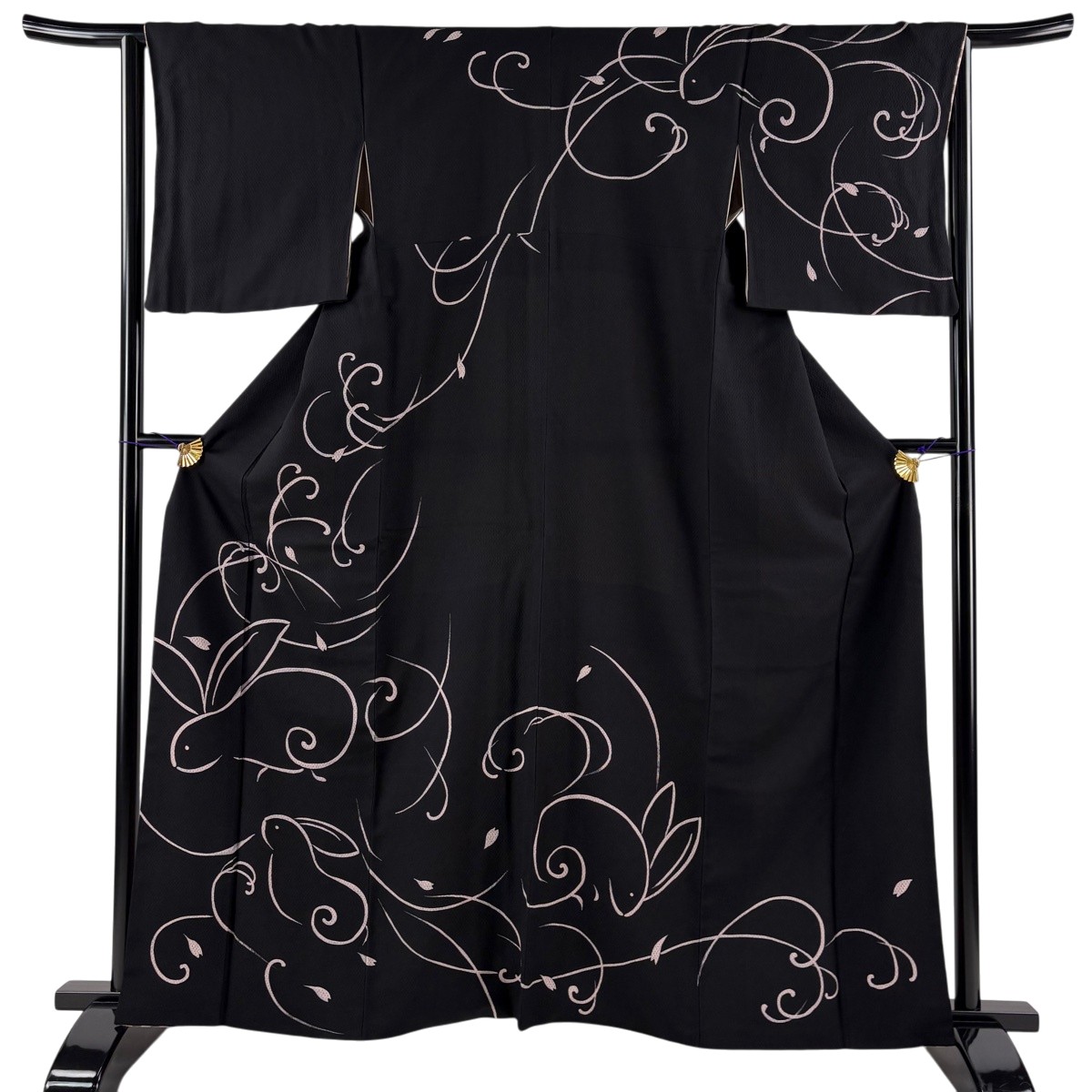 訪問着 身丈161.5cm 裄丈64cm M 袷 やまと 想屋 うさぎ 花びら 黒 正絹 逸品 【中古】