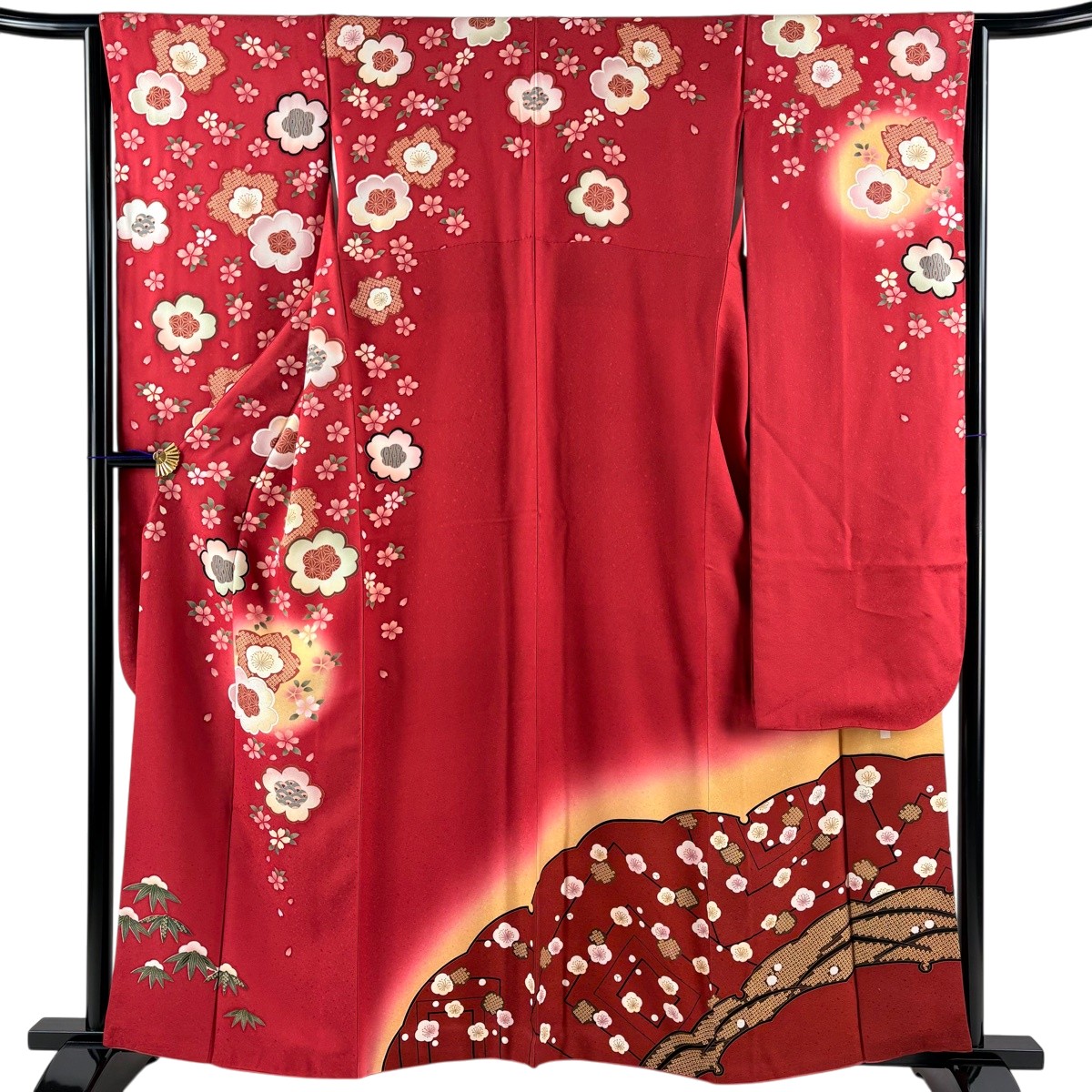 【美品】 振袖 身の丈160珊 裄丈64珊 M 袷 桜 花脣 ぼかし 赤 正絹 神品 【中古】 msp50
