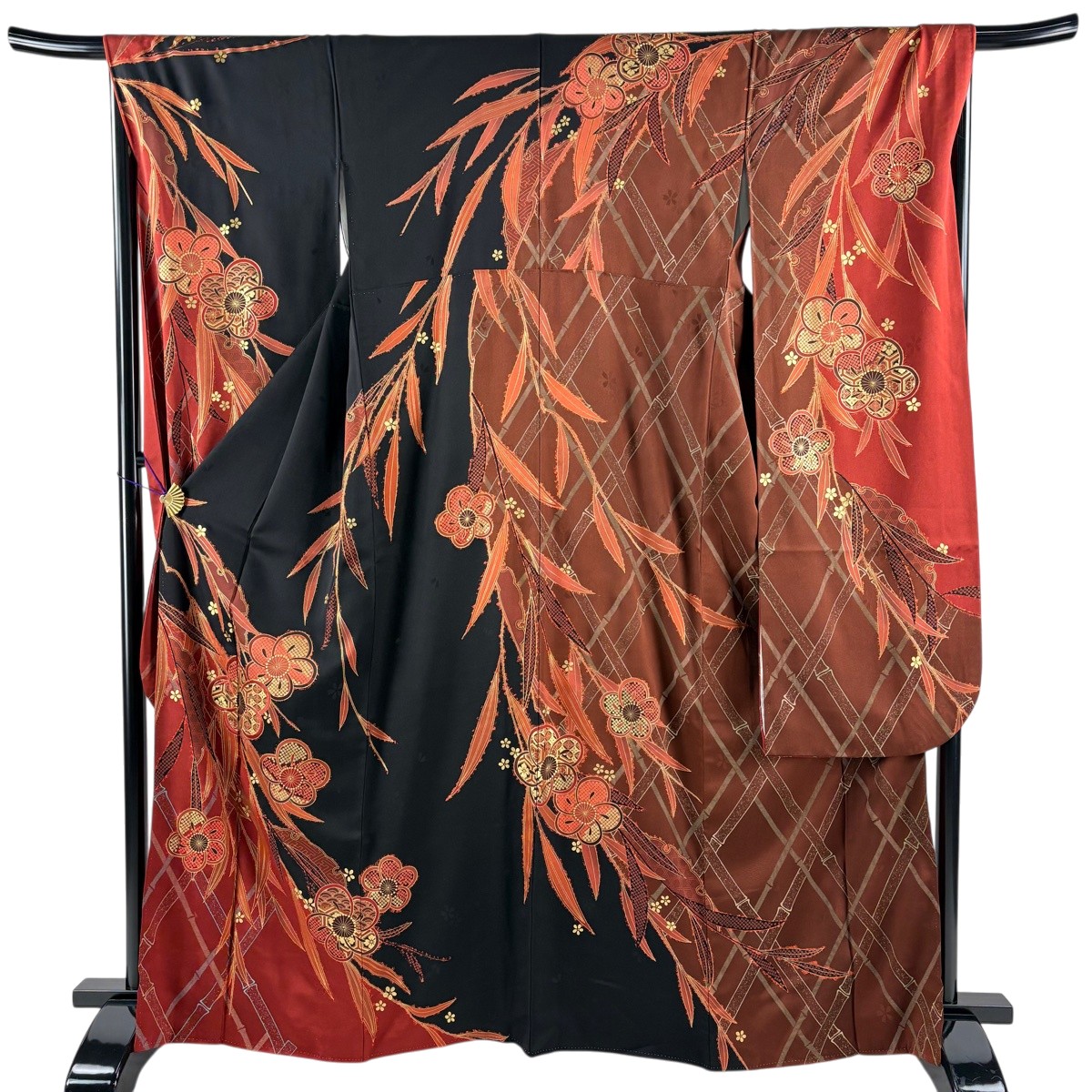 【美品】 振袖 身の丈167珊 裄丈67珊 M 袷 梅 竹 金彩 染め分け 黒 正絹 神品 【中古】 msp50