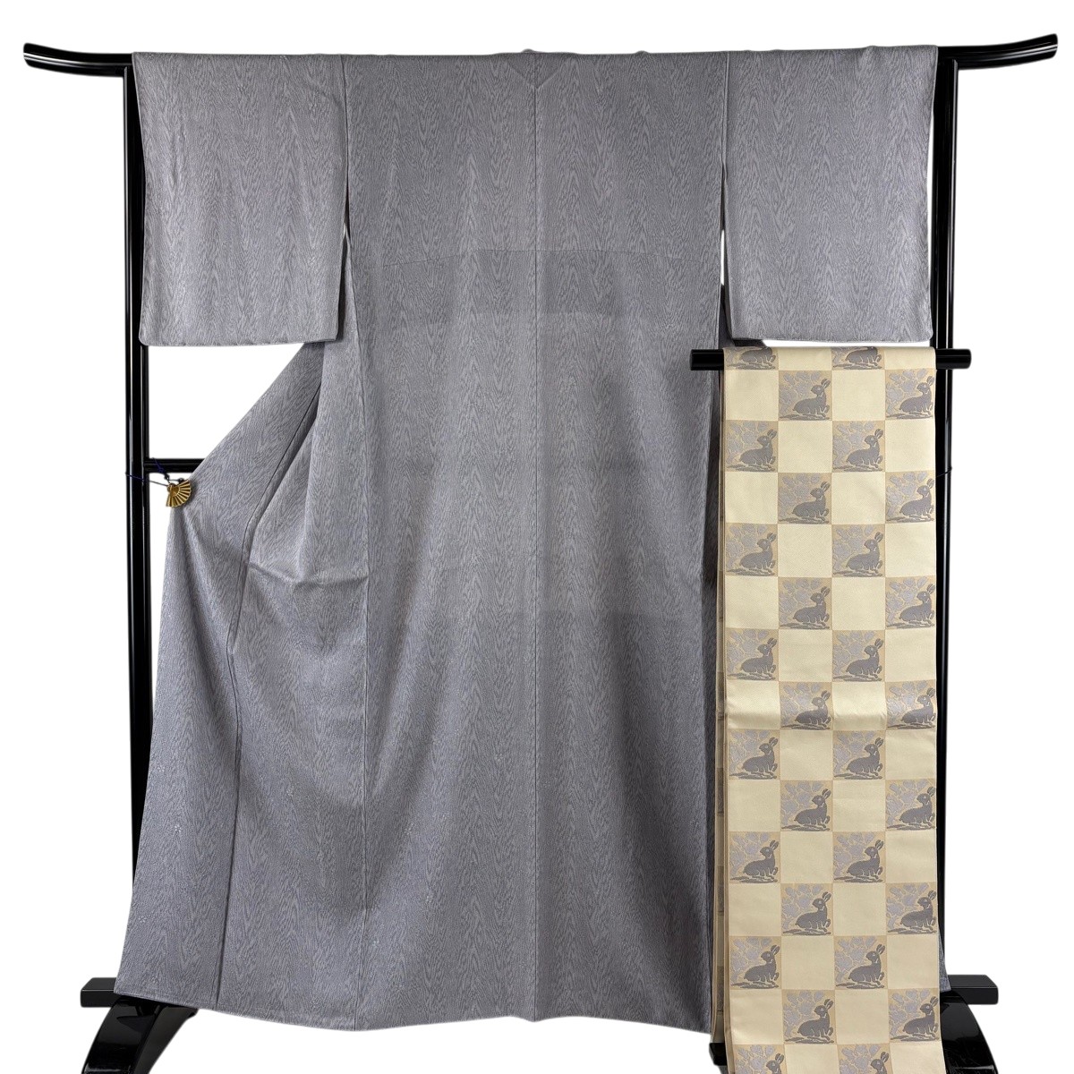 【美品】小紋 身たけ161.5糎 裄丈64.5糎 M 袷 袋帯仕掛ける 肌理 薄墨色 正絹 秀品 【中古】