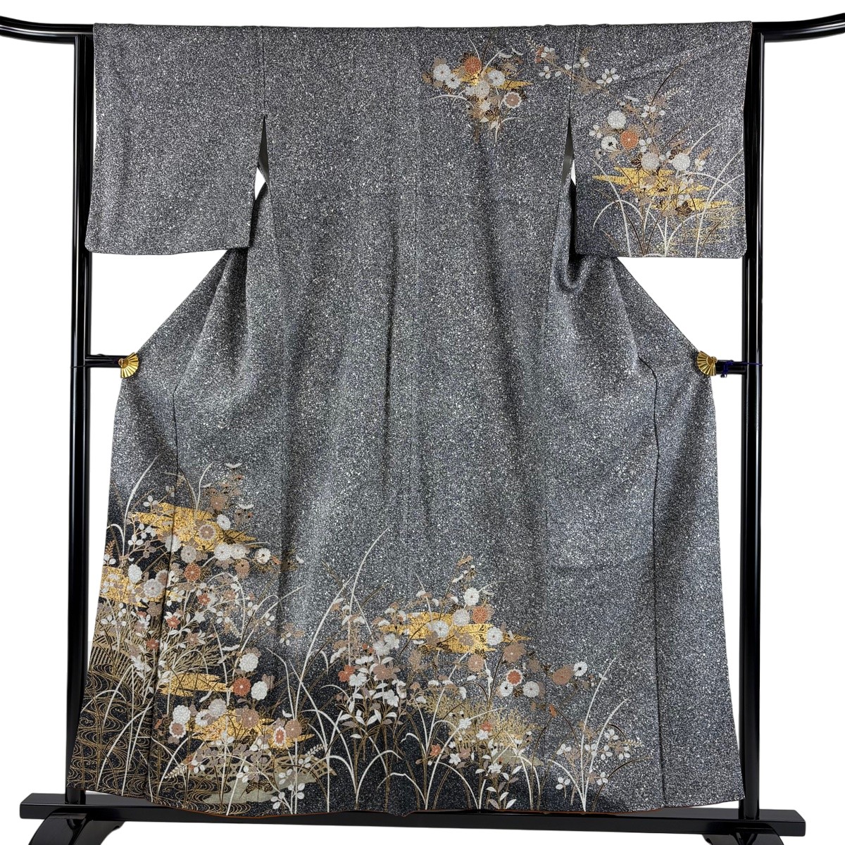【美品】 短い訪問着 身の丈156珊 裄丈64珊 M 袷 秋草 水筋 金彩 黒灰 正絹 秀品 【中古】 msp30