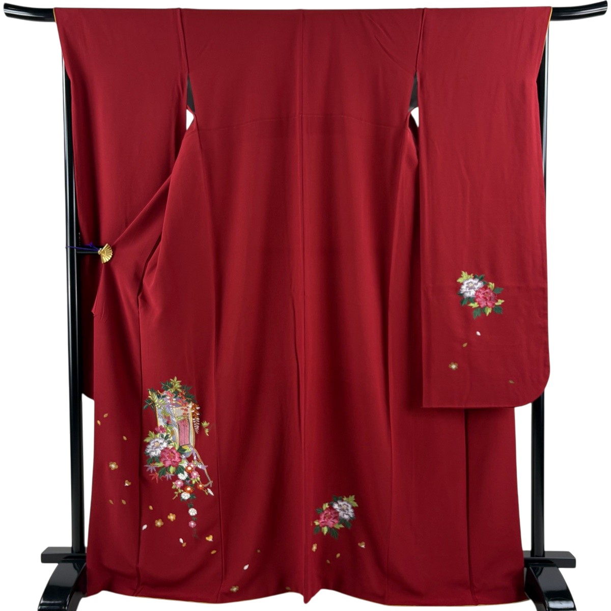 【美品】 振袖 身たけ168.5糎 裄丈66糎 M 袷 御所車 名取り草 刺しゅう 金糸 赤 正絹 秀品 【中古】 msp30