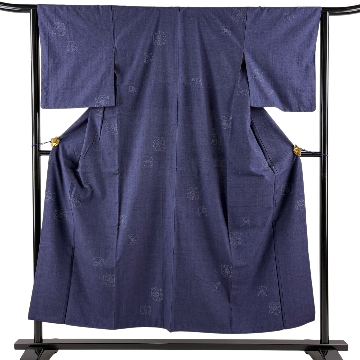 【美品】 結城紬 身たけ151.5糎 裄丈63.5糎 S 袷 発祥地結城紬 縞屋 証紙あり 華文 亀甲絣 紺色 正絹 珠玉 【中古】