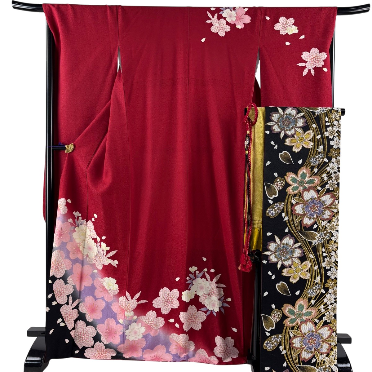 振袖 身たけ170糎 裄丈68糎 L 袷 袋帯フルセット 桜 桜の花瓣 金糸 金彩 赤 正絹 秀品 【中古】