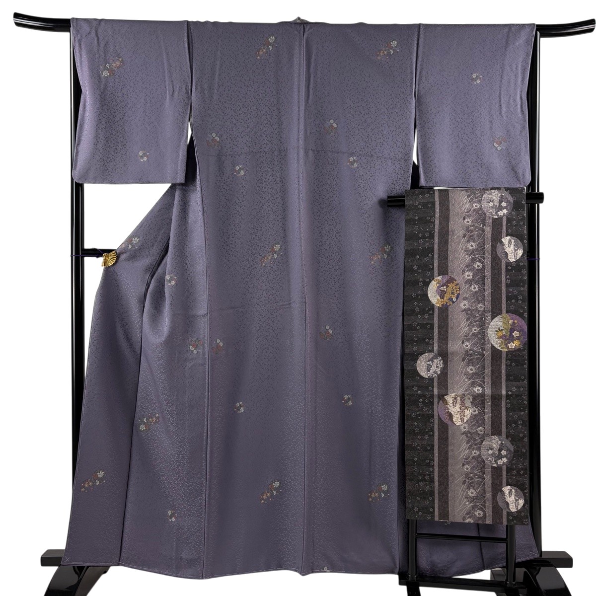 【美品】 小紋 身たけ160.5糎 裄丈66糎 M 袷 名古屋帯仕掛ける 花丸文 地紋 箔 灰紫 正絹 秀品 【中古】