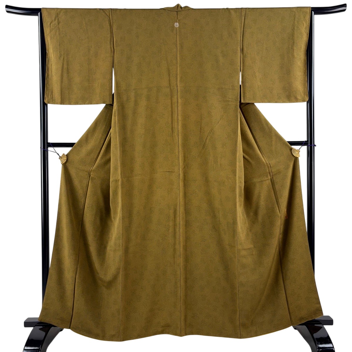 【美品】 日本の首都小紋 身たけ163糎 裄丈65糎 M 袷 万物の霊長国宝 中村勇二郎 書き判あり 雲中供養菩薩 イエローオーカー色 正絹 珠玉 一往紋 【中古】
