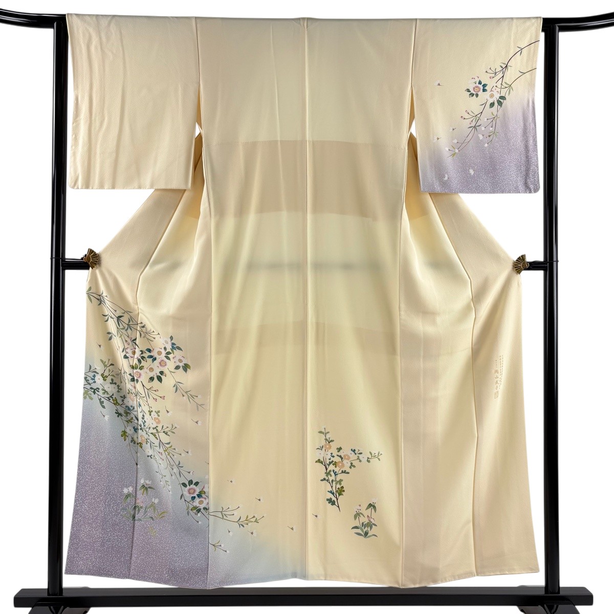 【美品】 付下げ 身の丈153糎 裄丈62.5糎 S 袷 岡山武子 書き判あり 枝花 菊 ぼかし 皮膚軟化剤 正絹 名篇 【中古】