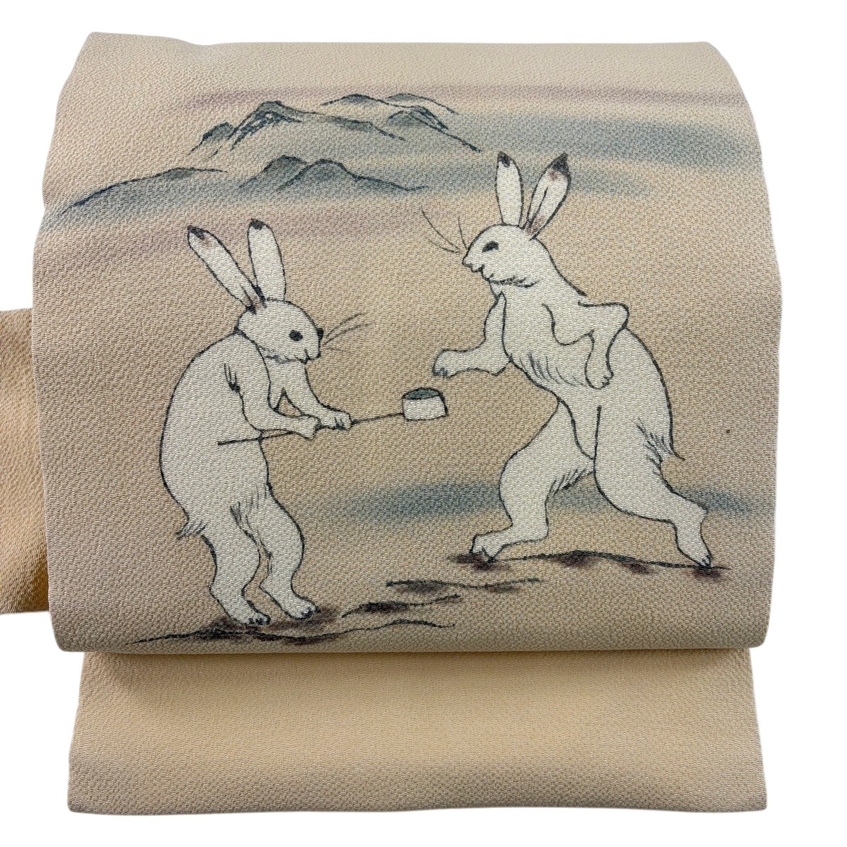 【美品】 名古屋帯 神品 毛の荒物ポンチ絵 霞 クレープ ベージュ 正絹 【中古】