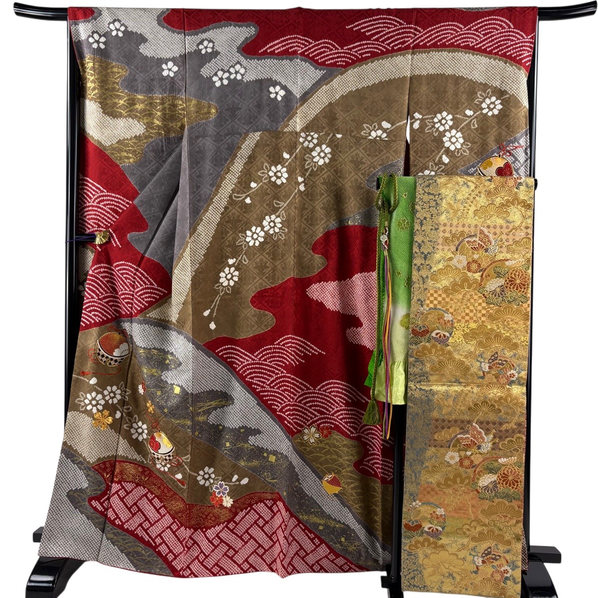 【美品】 振袖 身たけ164糎 裄丈66.5糎 M 袷 袋帯フルセット 鈴 桜 金糸 絞り 灰茶 正絹 秀品 【中古】