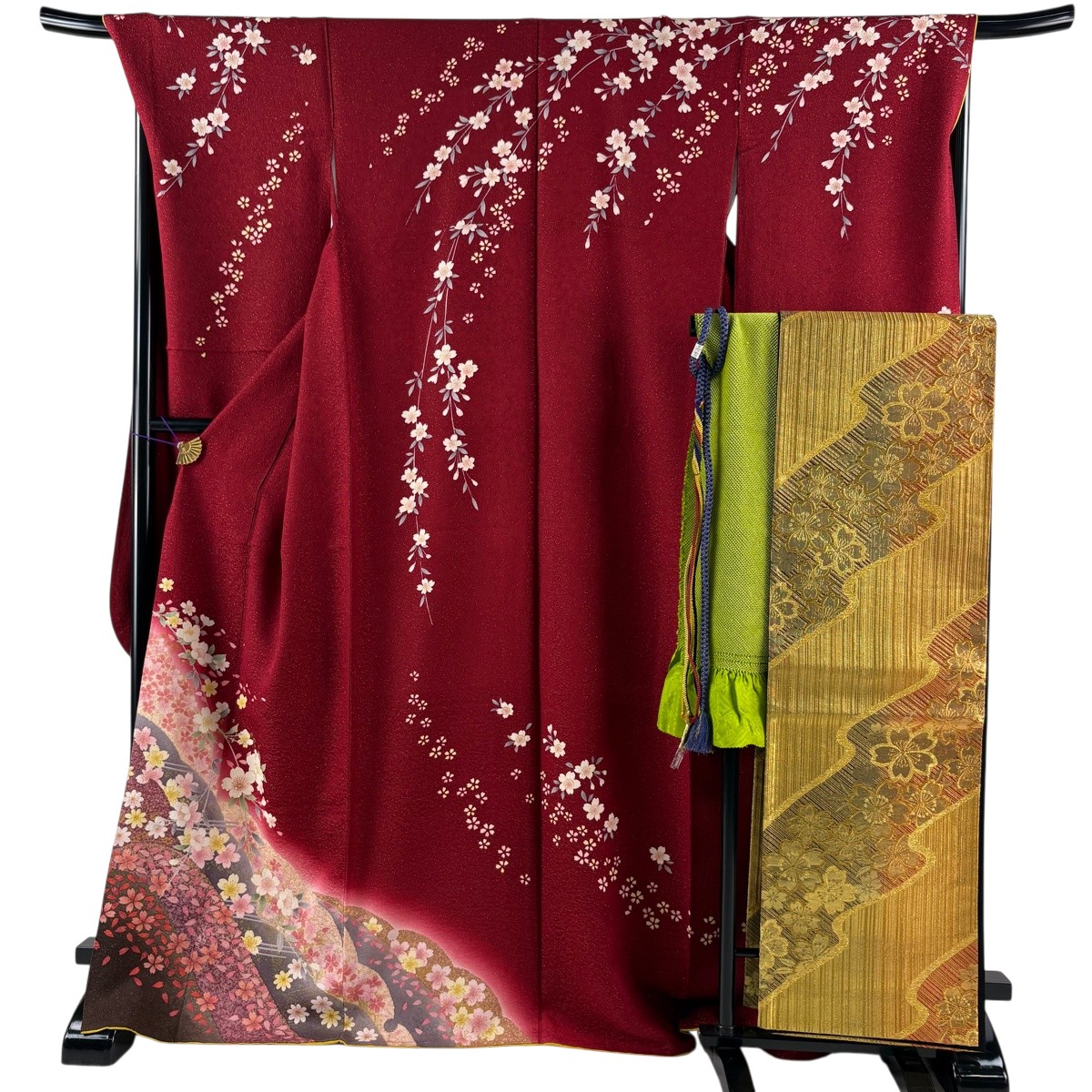 振袖 身たけ170糎 裄丈69.5糎 L 袷 袋帯フルセット 桜 桜の花瓣 金通し 金彩 赤 正絹 秀品 【中古】