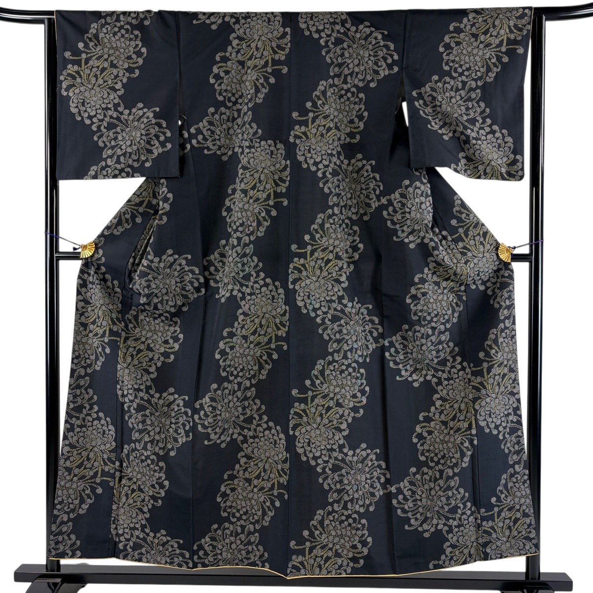 【美品】 紬 身の丈155.5珊 裄丈63.5珊 S 袷 乱菊 墨色 正絹 秀品 【中古】