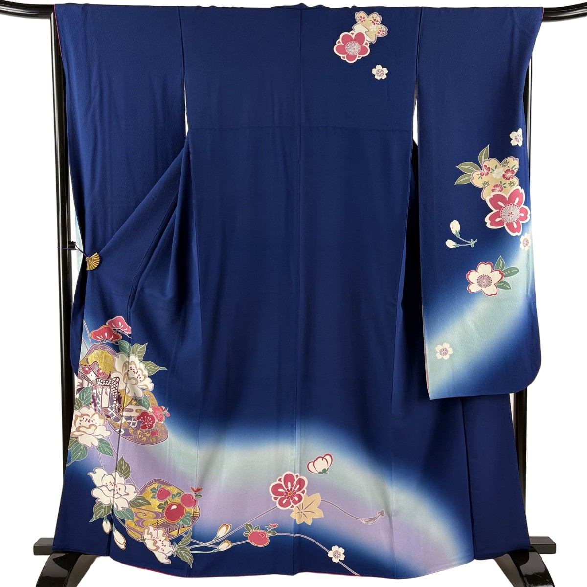 振袖 身の丈163珊 裄丈67珊 M 袷 貝合わせ 顕花植物 現ナマ彩 ぼかし 紺色 正絹 神品 【中古】
