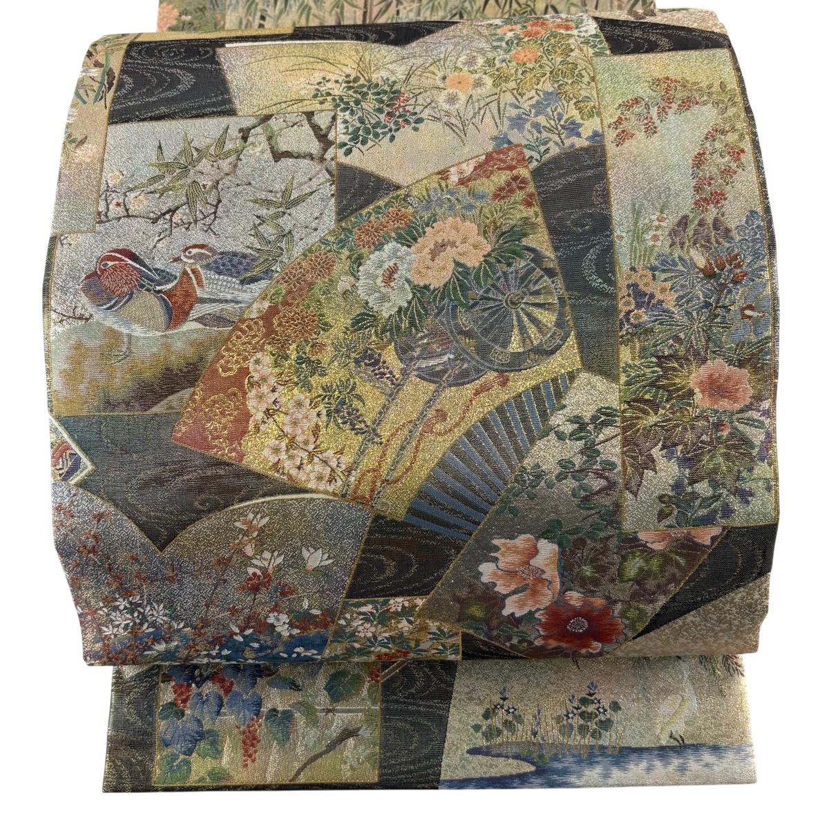 【美品】 丸帯 神品 日本図面全集 プラチナ本金箔壱阡八百口織 顕花植物 色紙 箔 金色 お太鼓柄 正絹 【中古】