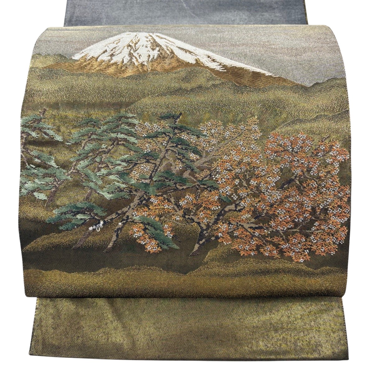 袋帯 神品 横山大観 名書きあり じゅらく 山 松 金糸 箔 しろがね色 お太鼓柄 正絹 【中古】