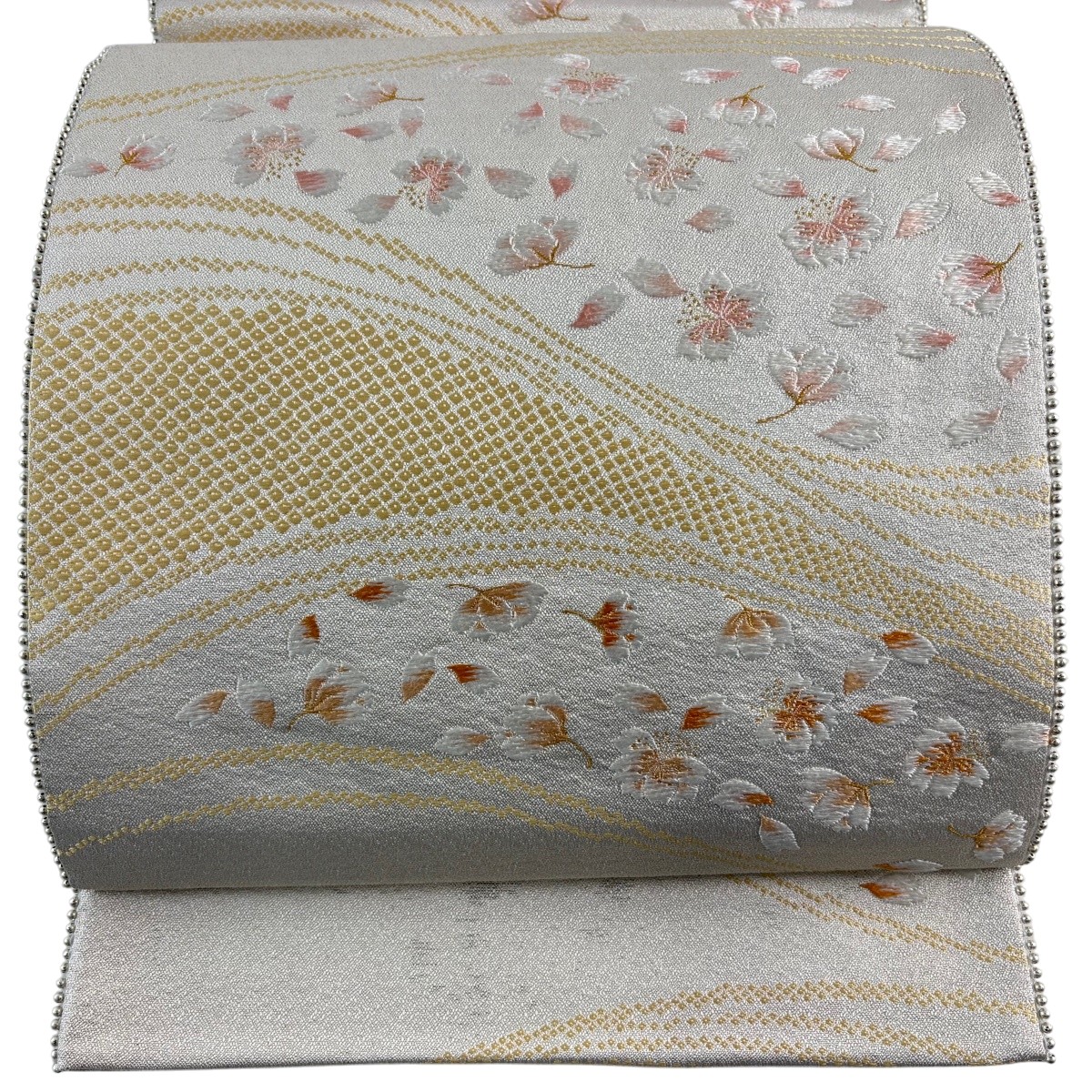袋帯 神品 名書きあり 中村玉緒 桜 花脣 箔 金糸 皮膚軟化剤 六通 正絹 【中古】